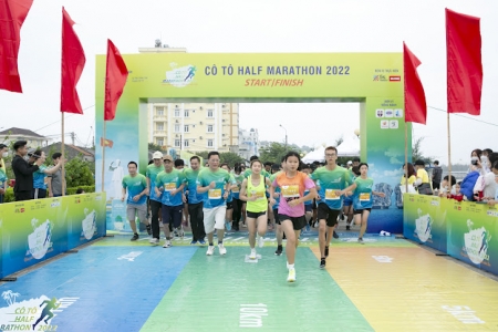 Hơn 500 vận động viên tham gia giải chạy Cô Tô Half Marathon 2022