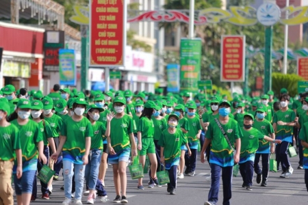 Nestlé MILO “tiếp ý chí cho hành trình năng động” cùng gần 10.000 học sinh và phụ huynh tỉnh Khánh Hòa tại Ngày hội đi bộ MILO 2022