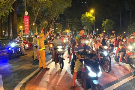 TP. Hồ Chí Minh: ‘Đi bão’ mừng U23 Việt Nam, hơn 100 phương tiện bị tạm giữ