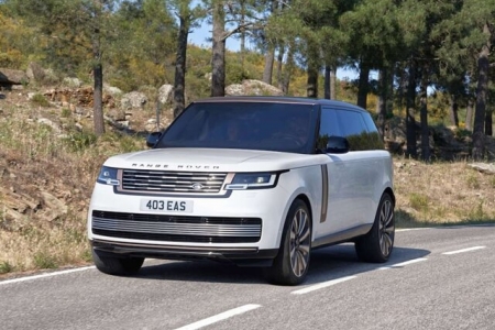 Triệu hồi Range Rover 2022 do lỗi cảm biến va chạm phía trước