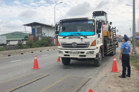 TP. Hồ Chí Minh đề xuất thí điểm dùng cân tải trọng để phạt nguội xe quá tải