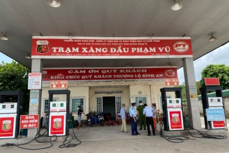 Một doanh nghiệp tại Bình Dương bị xử phạt hơn 850 triệu đồng vì bán xăng dầu kém chất lượng