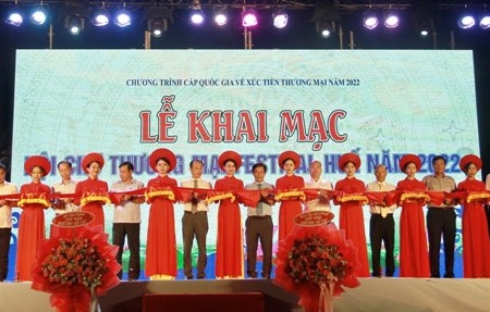 Gần 350 gian hàng tham dự "Hội chợ Thương mại Festival Huế 2022"