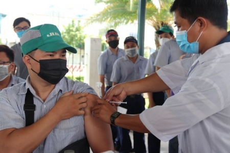 TP. Hồ Chí Minh tiếp tục đẩy mạnh tháng cao điểm tiêm vaccine phòng Covid-19