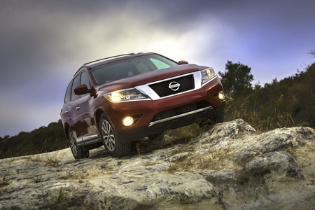 Nissan triệu hồi hơn 320.000 xe SUV Pathfinder