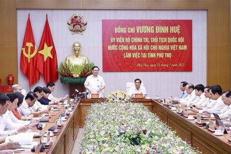 Chủ tịch Quốc hội Vương Đình Huệ làm việc với Ban Thường vụ Tỉnh ủy Phú Thọ