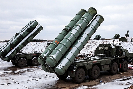 Hệ thống S-400 của Nga hoàn toàn bất lực trước sát thủ HIMARS M142 Ukraine