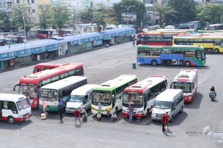 Kon Tum tiếp tục thực hiện niêm yết giá cước vận tải, dịch vụ hỗ trợ vận tải, giá học phí đào tạo