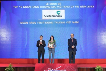 Vietcombank lần thứ 7 liên tiếp đứng đầu bảng xếp hạng Top 10 ngân hàng thương mại uy tín