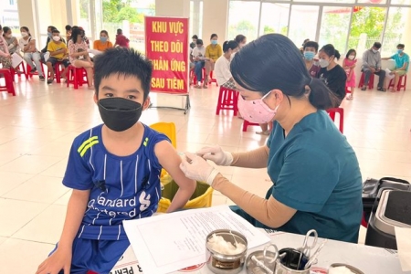 Đà Nẵng phát động đợt tiêm vaccine Covid-19 trước thềm năm học mới