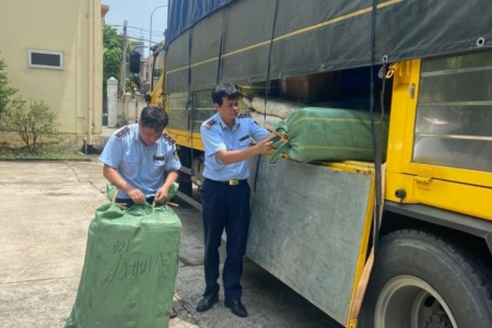 Quản lý thị trường Vĩnh Phúc bắt giữ số lượng lớn hàng hoá không hóa đơn, chứng từ do nước ngoài sản xuất