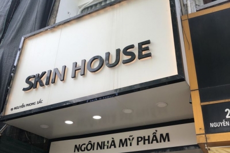 Loạt mỹ phẩm không tem nhãn phụ tại chuỗi cửa hàng mỹ phẩm Skin House: Nhân viên khẳng định “Không lo hàng giả”