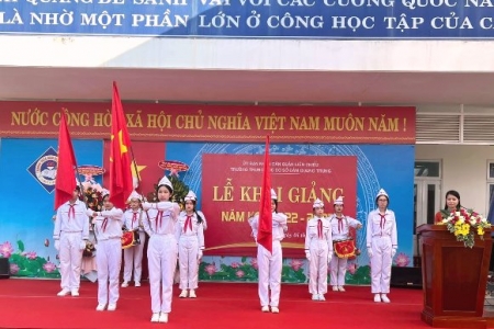 Đà Nẵng mùa khai giảng đầy ấm áp giữa thầy và trò