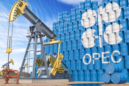 Thị trường dầu chao đảo vì quyết định của OPEC+