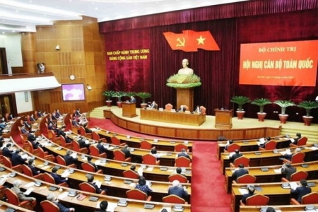 Bộ Chính trị khuyến khích cán bộ bị kỷ luật mà uy tín giảm sút tự nguyện từ chức