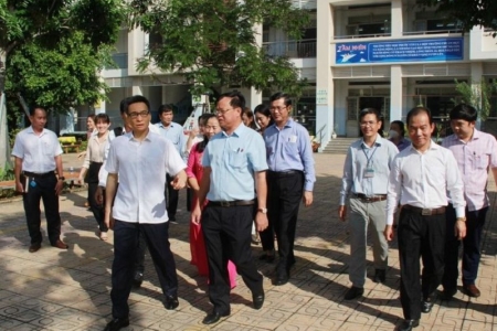 Phó Thủ tướng Vũ Đức Đam làm việc tại Đồng Nai về công tác y tế, giáo dục