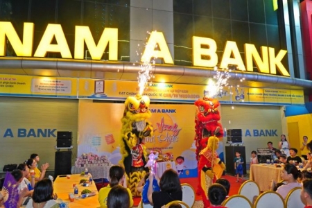  Nhộn nhịp lễ hội “Trăng vàng hạnh phúc” cùng Nam A Bank