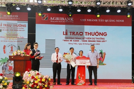 Agribank trao giải Đặc biệt Chương trình “Mùa hè Xanh - Tăng nhanh tích lũy”