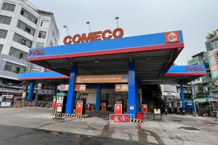 Chiều nay, ngày 10/10, người dân TP. HCM không thể đổ xăng để di chuyển
