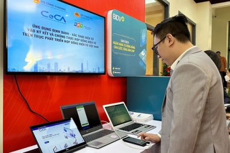 Ứng dụng thẻ CCCD gắn chip để định danh - xác thực điện tử trong ký kết Hợp đồng điện tử