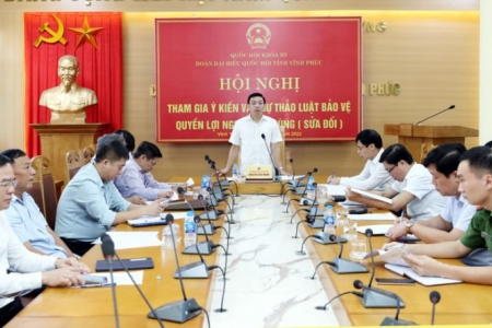 Đoàn Đại hiểu Quốc hội tỉnh Vĩnh Phúc lấy ý kiến về dự thảo Luật Bảo vệ quyền lợi người tiêu dùng sửa đổi