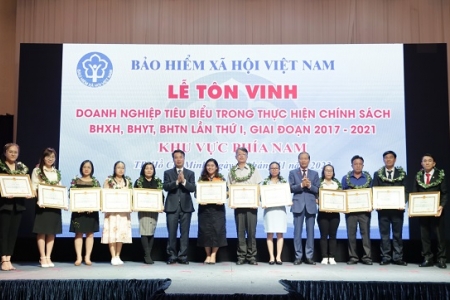 BHXH Việt Nam tôn vinh 103 doanh nghiệp tiêu biểu phía Nam trong thực hiện chính sách, pháp luật về bảo hiểm