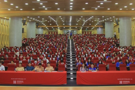 Thượng úy Trịnh Trung Hiếu: “Bồi dưỡng kiến thức, rèn luyện kỹ năng tham gia giao thông cho sinh viên là cấp thiết”