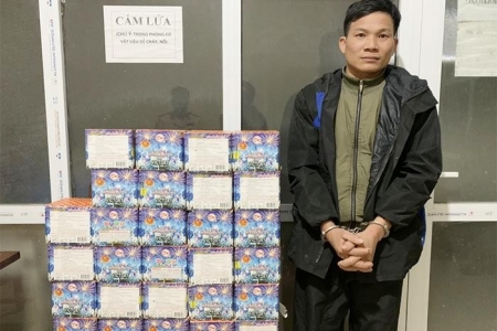 Vĩnh Phúc bắt giữ đối tượng tàng trữ, vận chuyển gần 50 kg pháo nổ trái phép