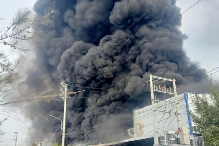 Quảng Ninh: Cháy lớn tại xưởng chuyên sản xuất nhựa, gia công tôn xốp thiệt hại cả chục tỷ đồng