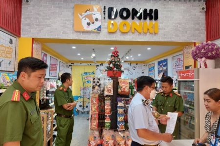 Phát hiện siêu thị Nhật DONKI DONKI tại Cần Thơ bày bán thực phẩm nhập lậu, rượu nhập lậu