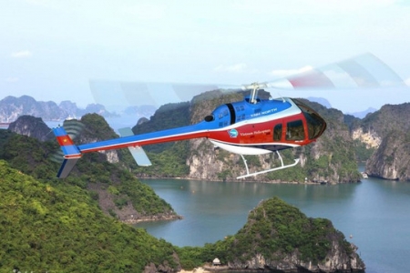 Tour bay trực thăng Bell 505 ngắm vịnh Hạ Long, giá chỉ từ 1,9 triệu đồng/người