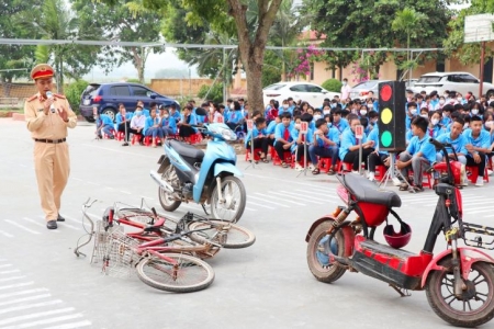 TP. HCM: Trường học hưởng ứng "Tuần lễ an toàn giao thông đường bộ toàn cầu"