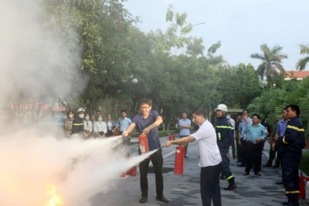 Bắc Ninh: Cán bộ, đảng viên gương mẫu, đi đầu trong công tác phòng cháy chữa cháy