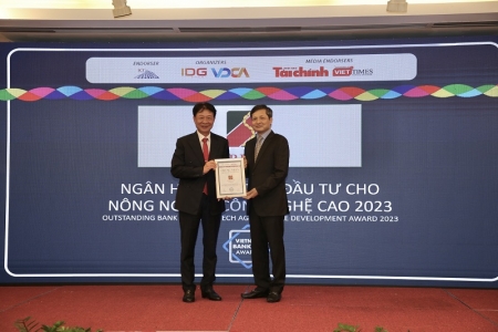 Agribank được vinh danh với 3 Giải thưởng Ngân hàng Việt Nam tiêu biểu năm 2022