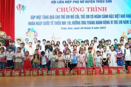 Thanh Hóa: Trao quà cho 65 trẻ mồ côi, trẻ có hoàn cảnh khó khăn