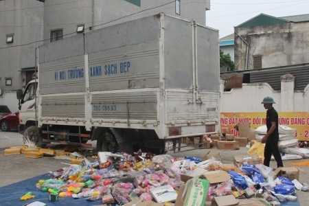 Thanh Hóa: Tiêu hủy hàng trăm mặt hàng nhập lậu