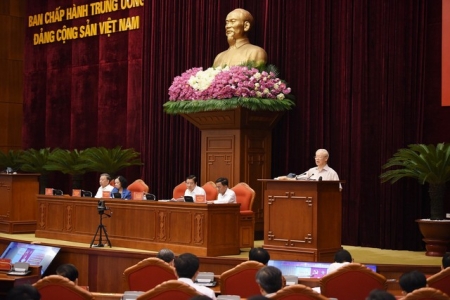 Không còn 'nhẹ trên, nặng dưới', 'hạ cánh an toàn’, 'trên nóng, dưới lạnh', giờ đây 'trên nóng' dưới cũng ngày càng nóng lên