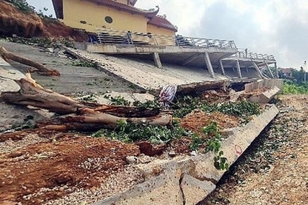 Vĩnh Phúc: Sập bờ kè sông Phó Đáy tại huyện Lập Thạch