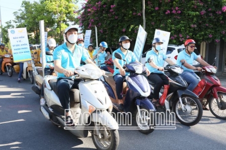 Nam Định ra quân hưởng ứng ngày Bảo hiểm y tế Việt Nam