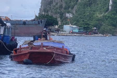 Quảng Ninh: Phát hiện phương tiện thủy chở 40 tấn than lậu
