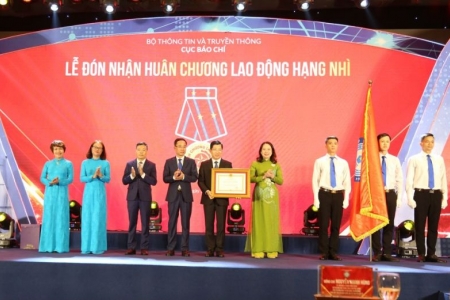 Cục Báo chí đón nhận Huân chương Lao động hạng Nhì