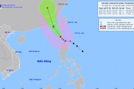 Bão Doksuri giật cấp 14, tâm bão tiếp tục di chuyển trên vùng biển phía Tây Bắc đảo Luzon