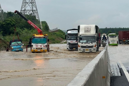 Yêu cầu kiểm điểm tập thể, cá nhân liên quan cao tốc Phan Thiết - Dầu Giây ngập nước