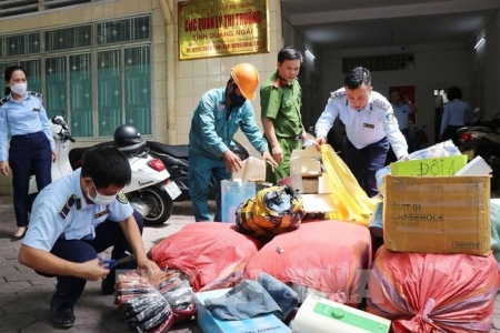 Tiêu hủy sản phẩm giả, hàng buôn lậu tại Quảng Ngãi