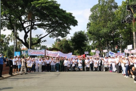 TP. Hồ Chí Minh: 5.000 người đi bộ đồng hành vì nạn nhân chất độc da cam/dioxin