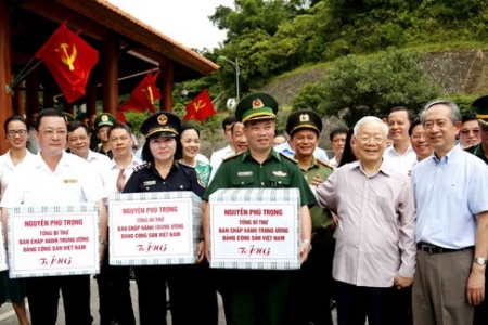 Tổng Bí thư Nguyễn Phú Trọng thăm Cửa khẩu quốc tế Hữu Nghị, tỉnh Lạng Sơn