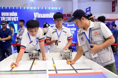 Vinamilk tiếp sức nhà vô địch nhí bứt phá tại Robotacon WRO 2023