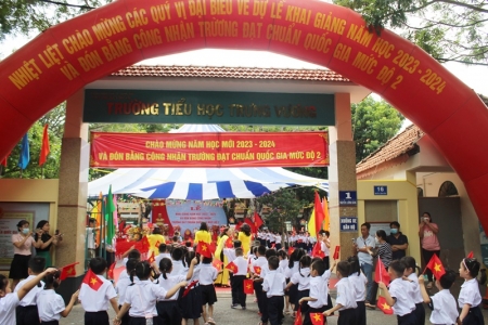 TP. Vũng Tàu: Niềm vui nhân đôi của thầy và trò Trường Tiểu học Trưng Vương trong ngày khai giảng