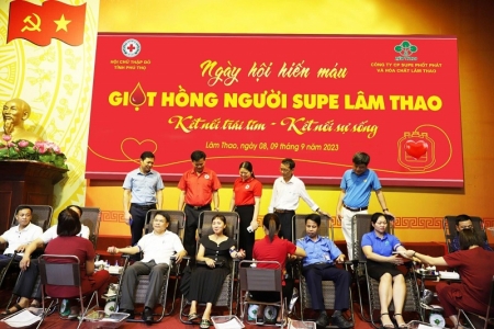 Ngày hội hiến máu Supe Lâm Thao - “Kết nối trái tim, kết nối sự sống”