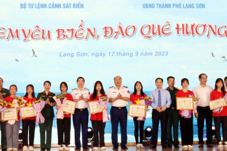 Lạng Sơn: 78 học sinh thành phố Lạng Sơn tham gia Cuộc thi "Em yêu biển, đảo quê hương"